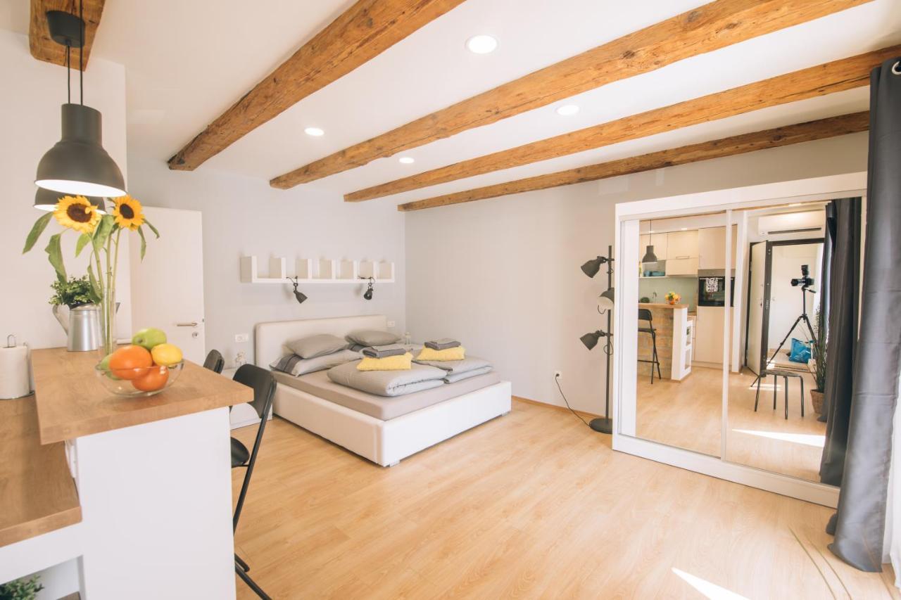 Apartment 63 - 3 ซาเกร็บ ภายนอก รูปภาพ